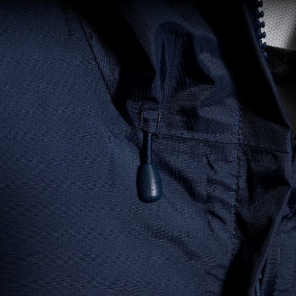 SOLD Patagonia - Torrentshell Jacket - Picture 6 of 8